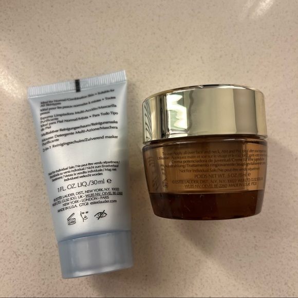 Estée Lauder Super Deluxe Sample Set - Picture 6 of 11